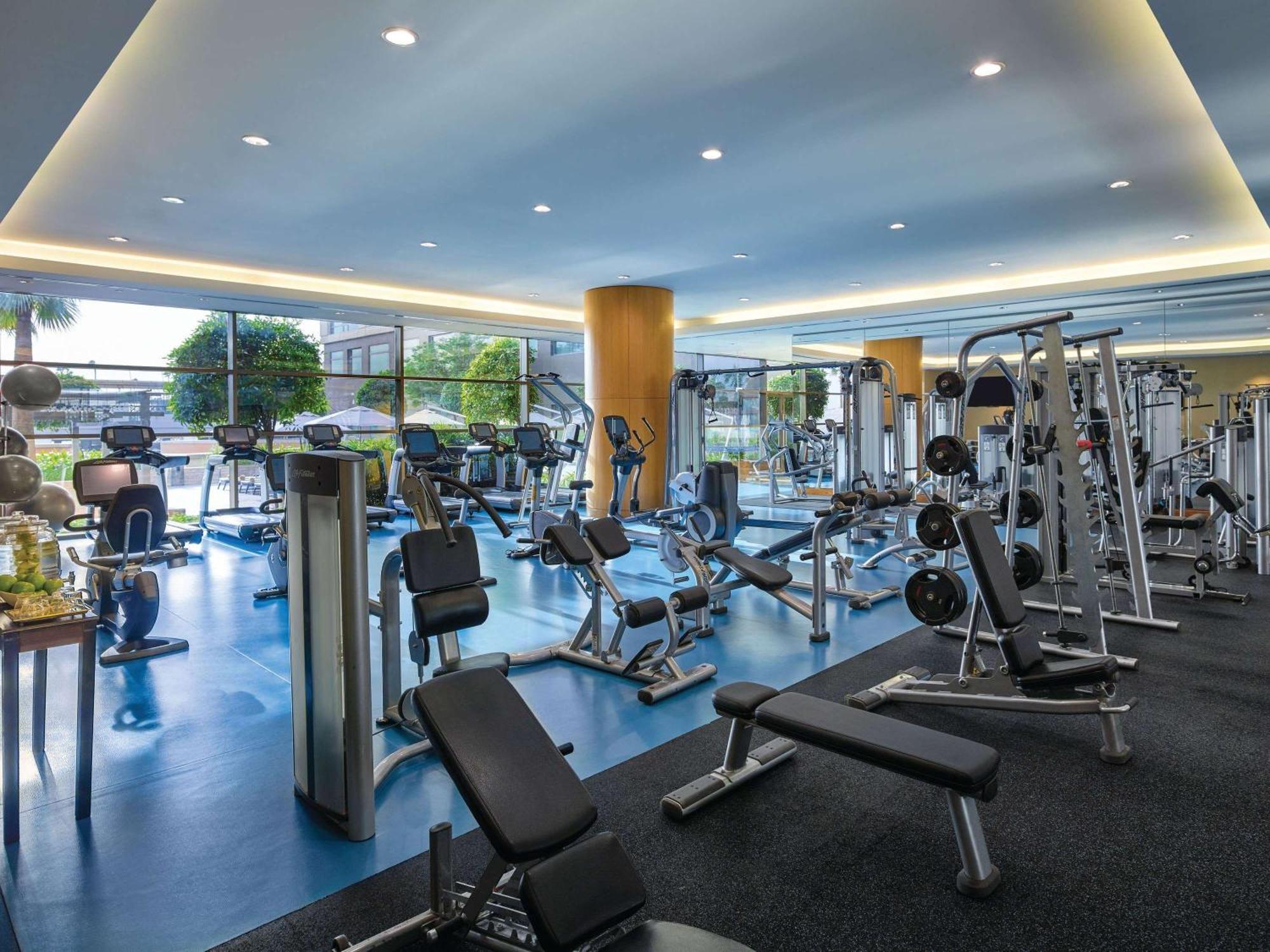 Swissotel Living Al Ghurair Dubai - Deira & Creek - Apartments Exteriör bild The gym at the hotel